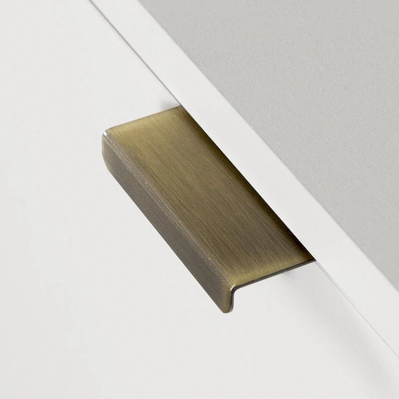 Zweitüriger Aufbewahrungsschrank im Mid-Century-Stil