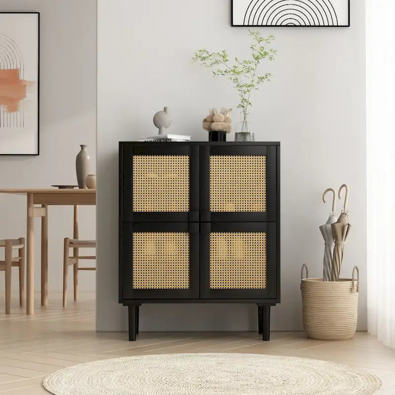 Modernes Sideboard mit 4 Türen und Rattan-Geflecht