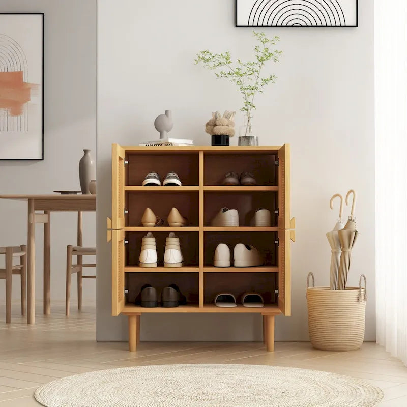 Modernes Sideboard mit 4 Türen und Rattan-Geflecht